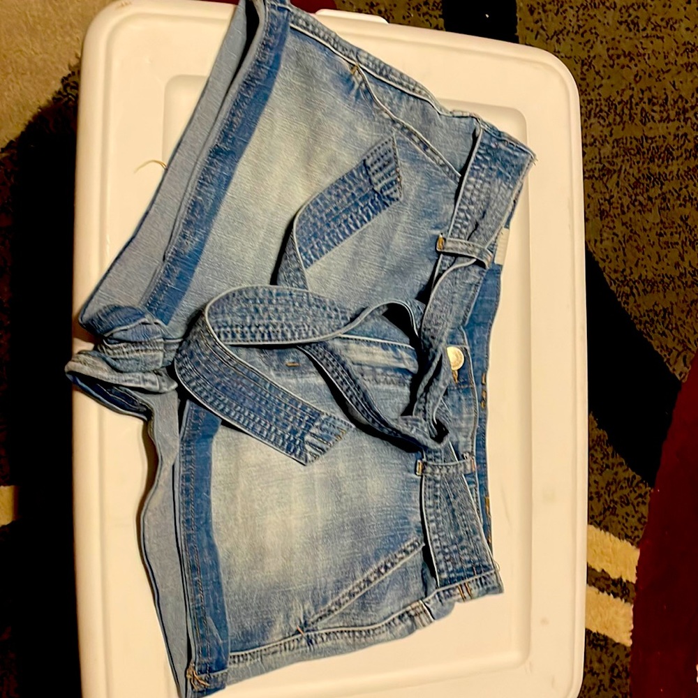 Juniors denim shorts